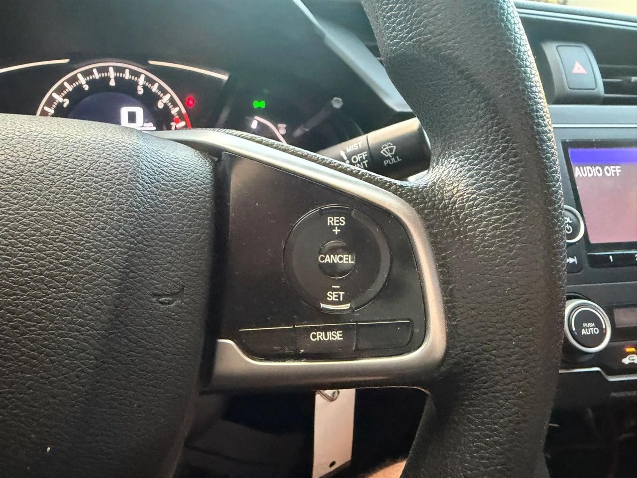 Honda Civic LX Sedan 6MT 2018