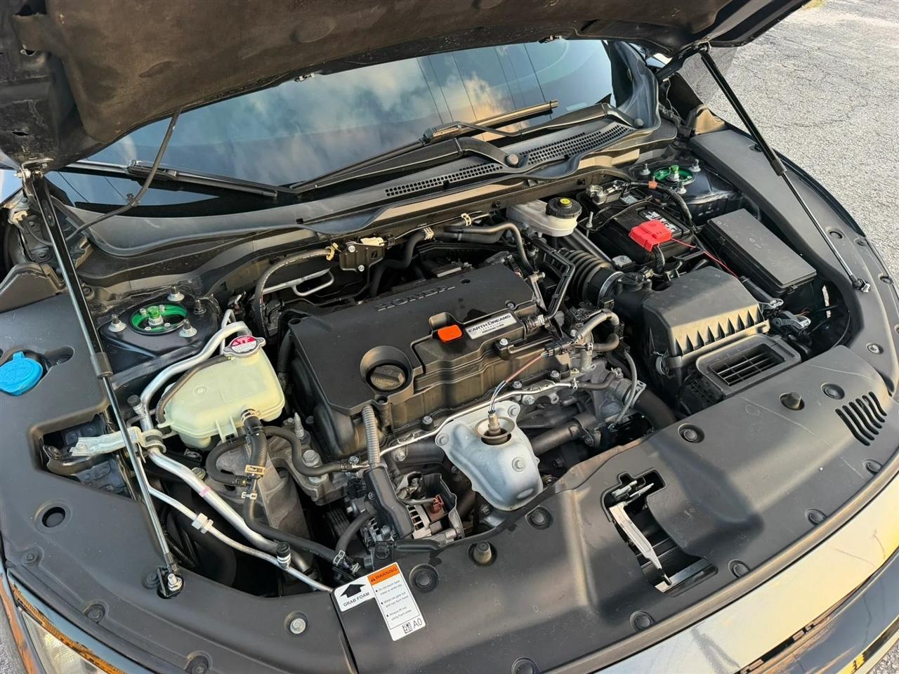 Honda Civic LX Sedan 6MT 2018