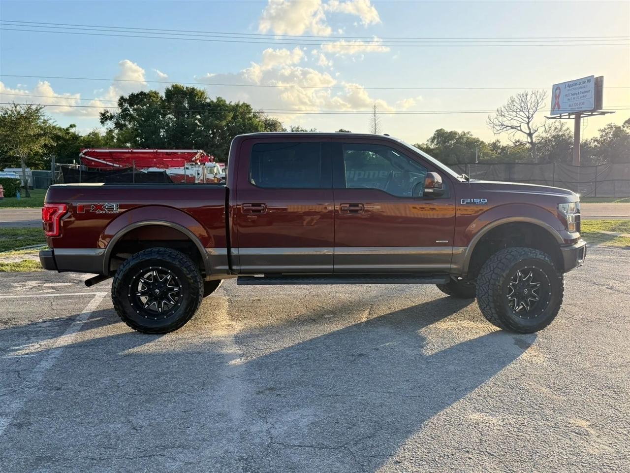 Ford F-150 Lariat SuperCrew 5.5-ft. Bed 4WD 2015