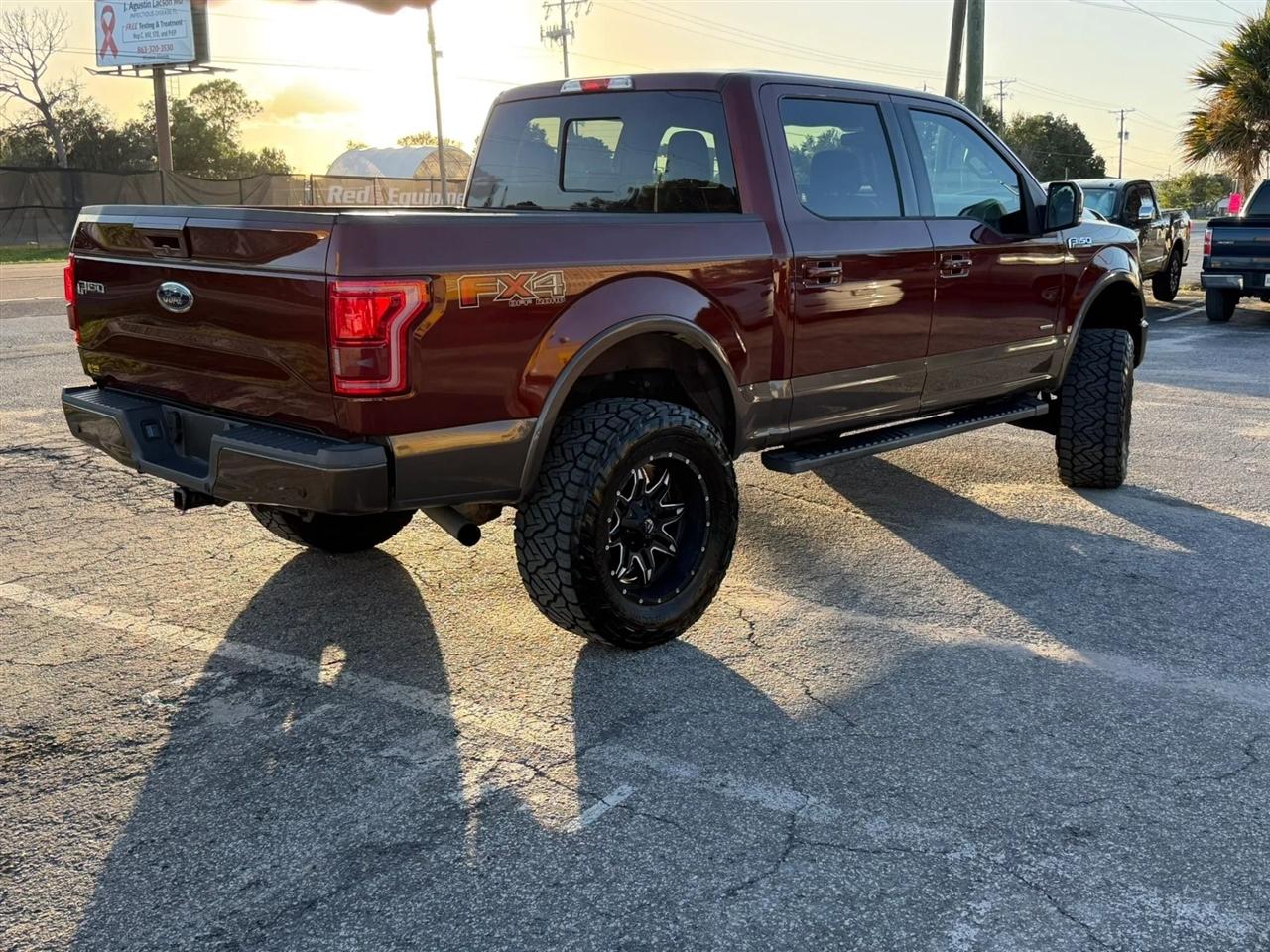 Ford F-150 Lariat SuperCrew 5.5-ft. Bed 4WD 2015