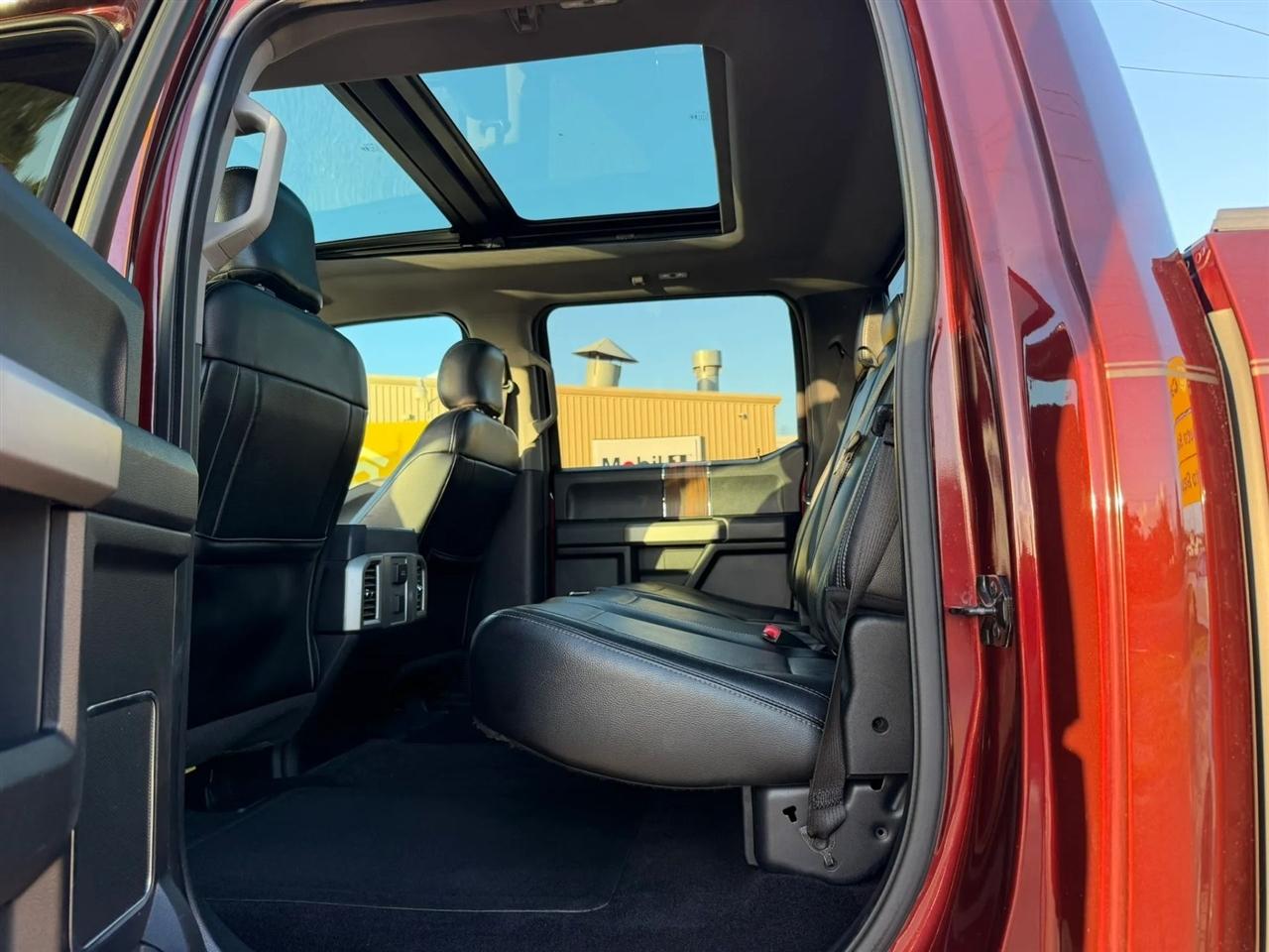 Ford F-150 Lariat SuperCrew 5.5-ft. Bed 4WD 2015