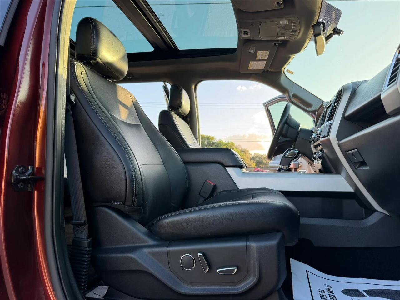 Ford F-150 Lariat SuperCrew 5.5-ft. Bed 4WD 2015