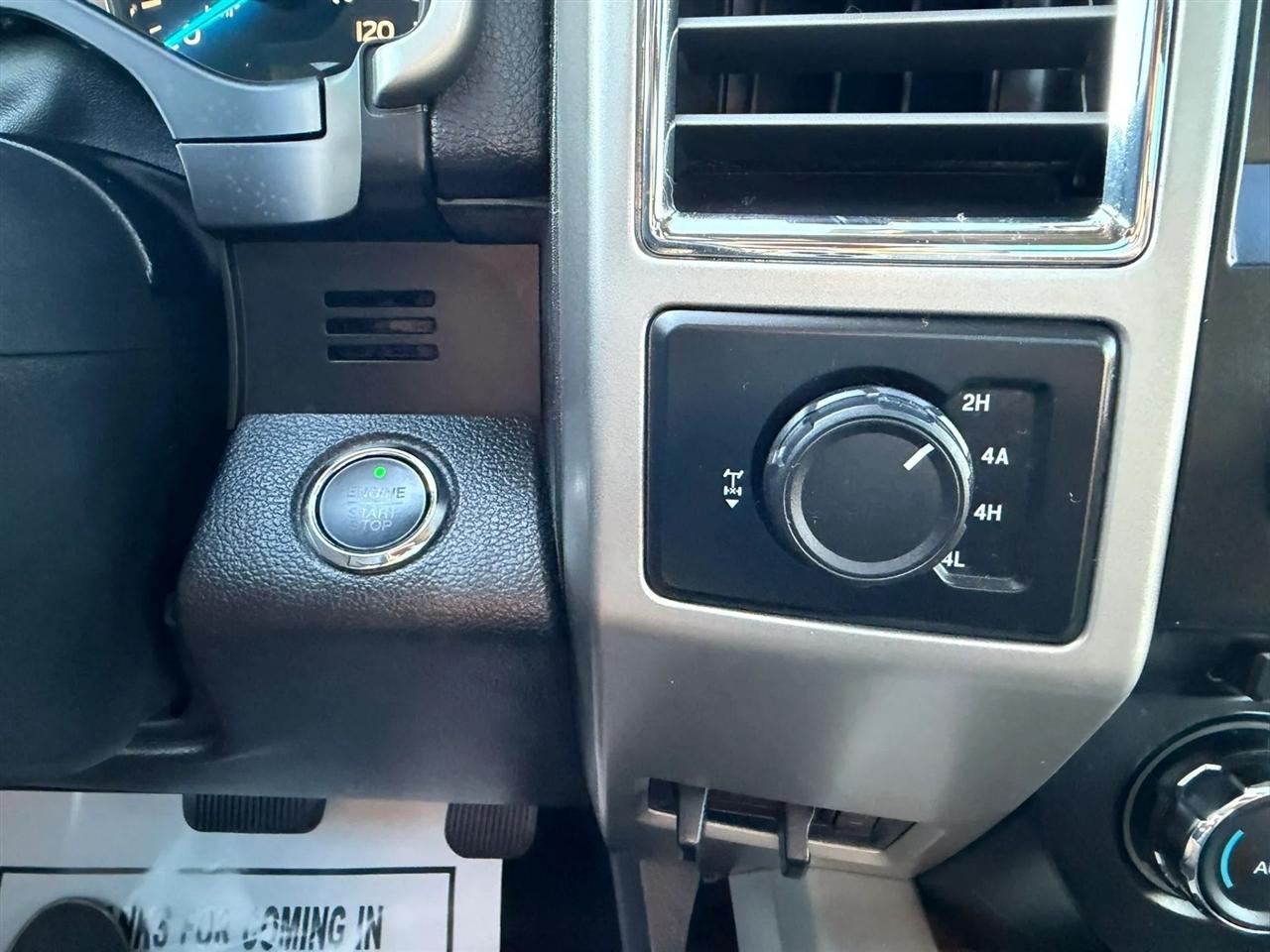 Ford F-150 Lariat SuperCrew 5.5-ft. Bed 4WD 2015