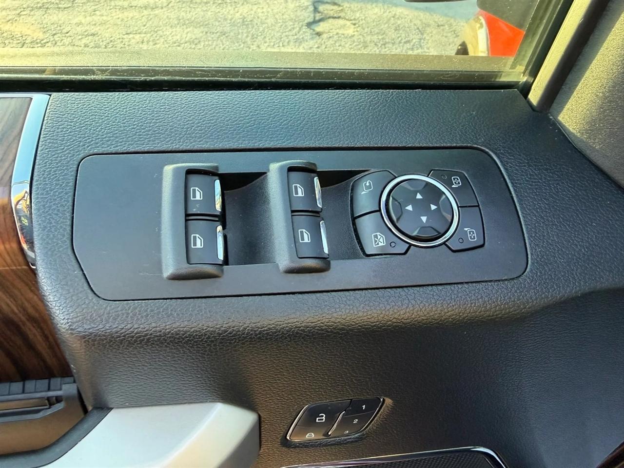Ford F-150 Lariat SuperCrew 5.5-ft. Bed 4WD 2015