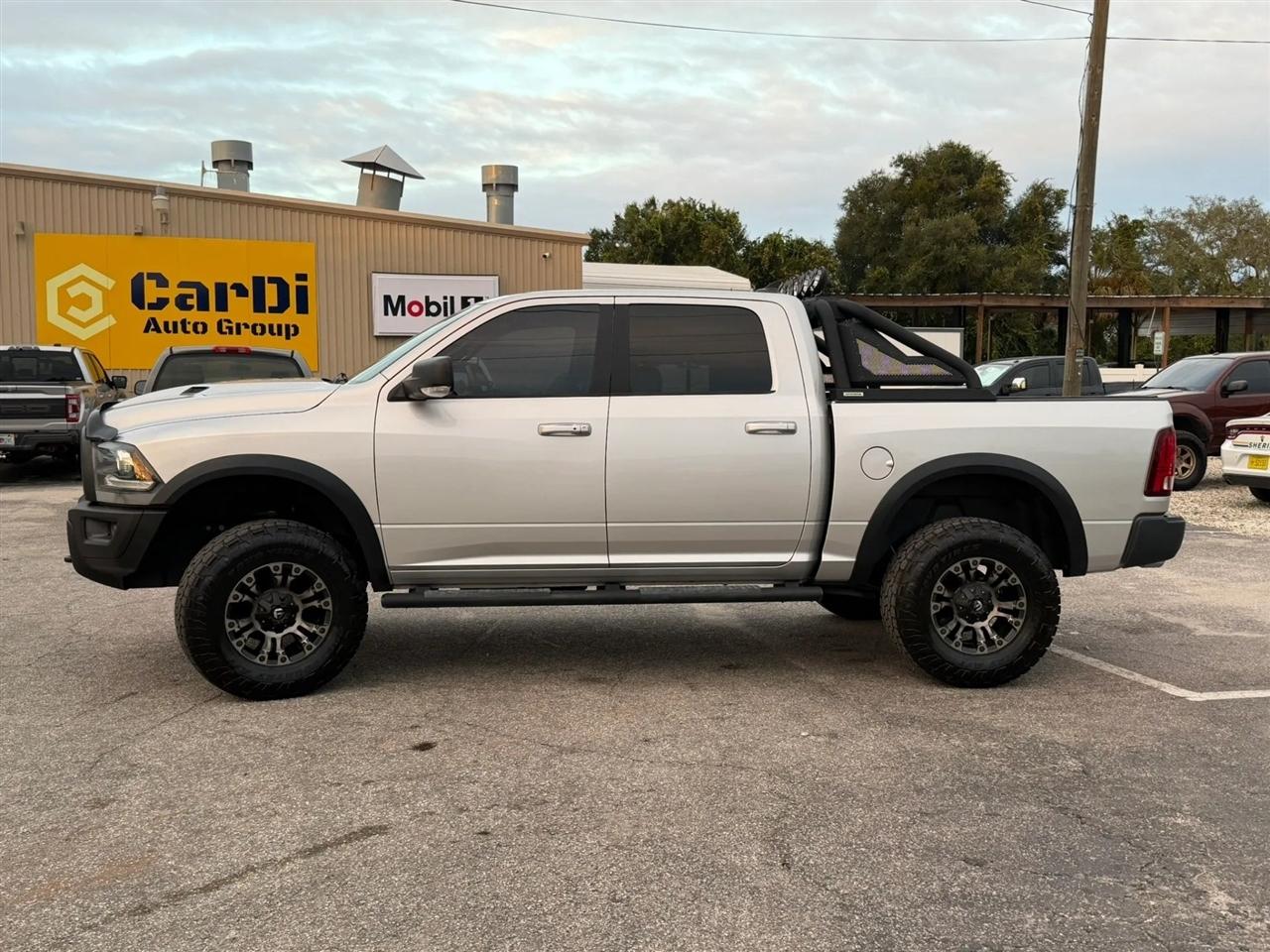 RAM 1500 Rebel Crew Cab SWB 4WD 2017