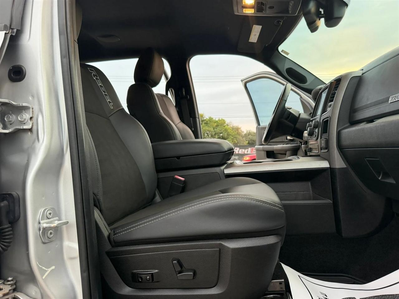 RAM 1500 Rebel Crew Cab SWB 4WD 2017