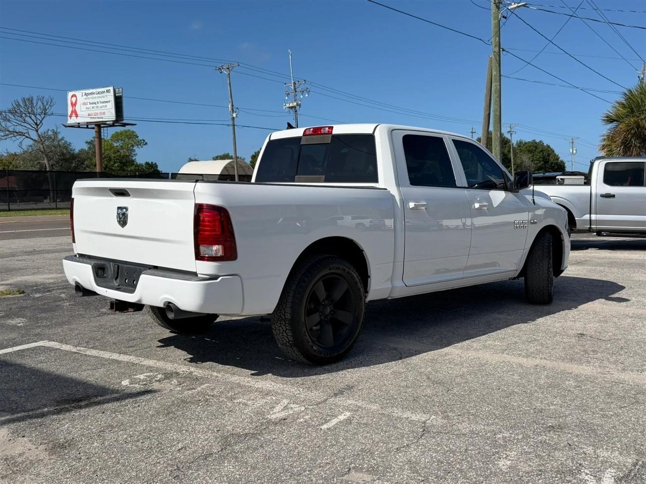 RAM 1500 Sport Crew Cab SWB 2WD 2016