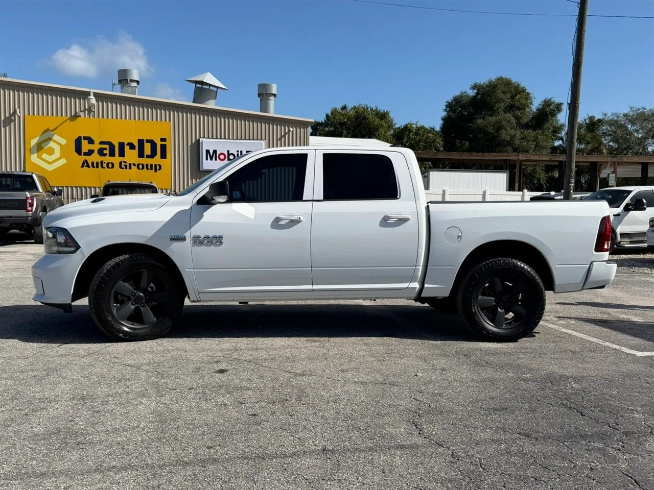 RAM 1500 Sport Crew Cab SWB 2WD 2016