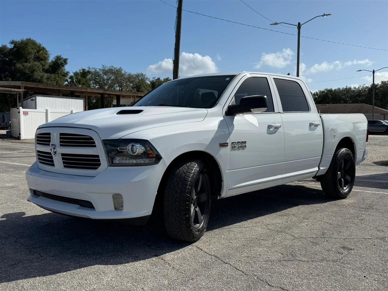 RAM 1500 Sport Crew Cab SWB 2WD 2016