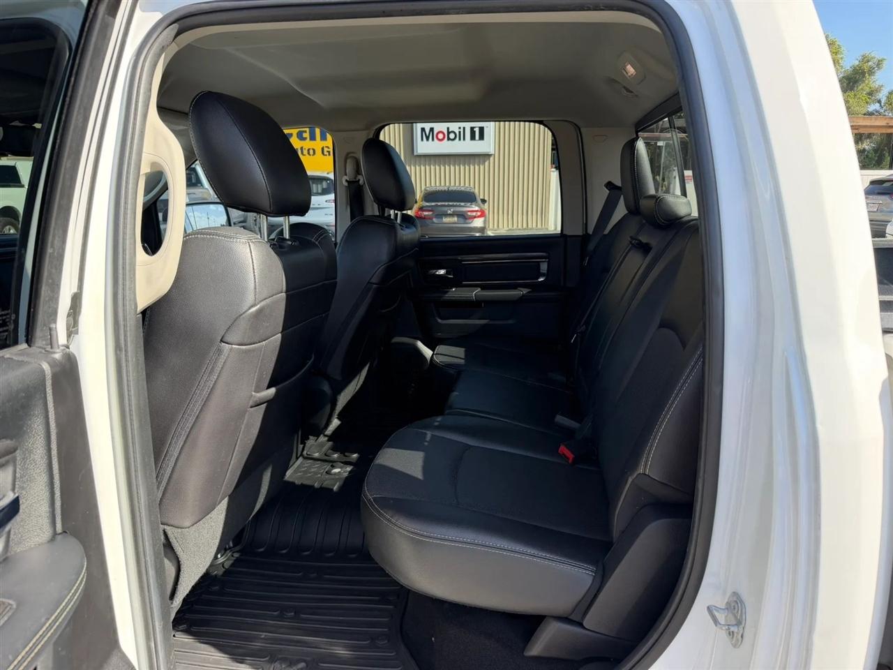 RAM 1500 Sport Crew Cab SWB 2WD 2016
