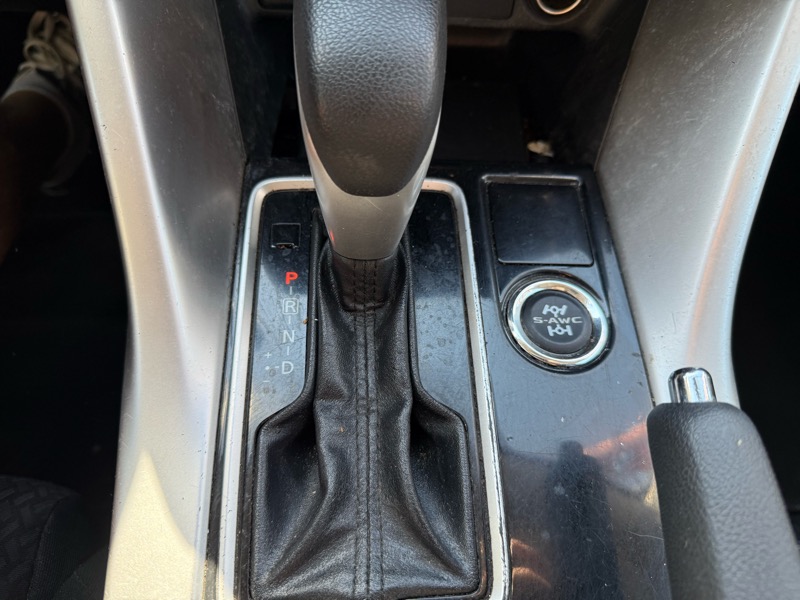 2020 Mitsubishi Eclipse Cross ES photo 18