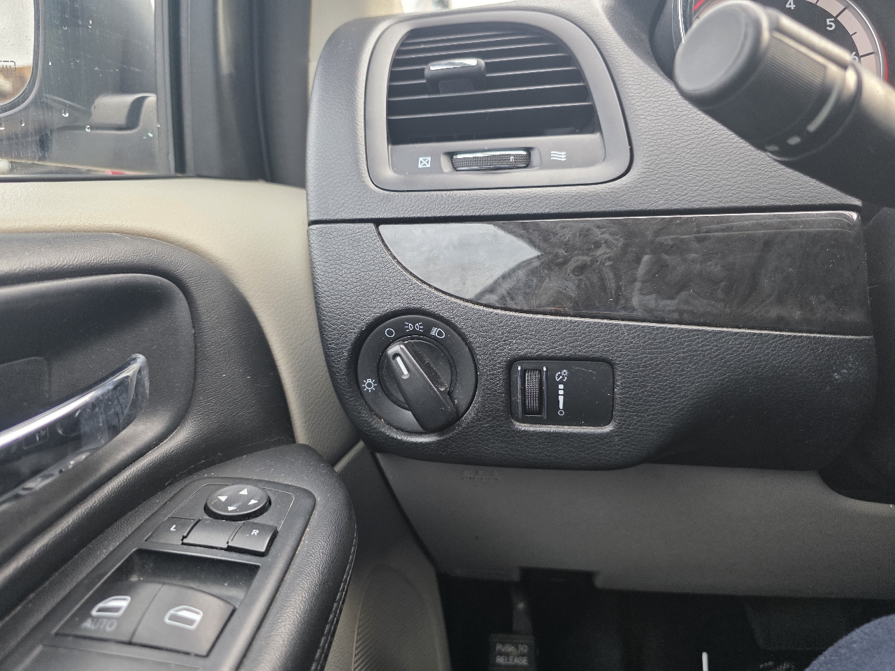 RAM Cargo Van Base 2014 RAM Cargo Van Base 2014