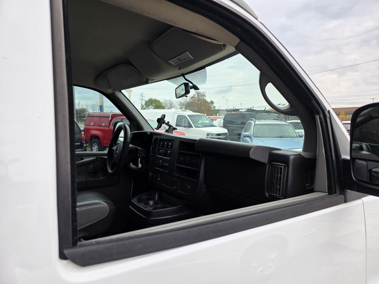 GMC Savana G2500 Extended Cargo 2015 GMC Savana G2500 Extended Cargo 2015