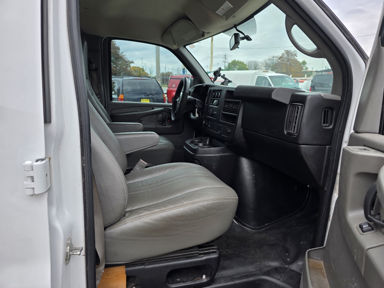 GMC Savana G2500 Extended Cargo 2015 GMC Savana G2500 Extended Cargo 2015