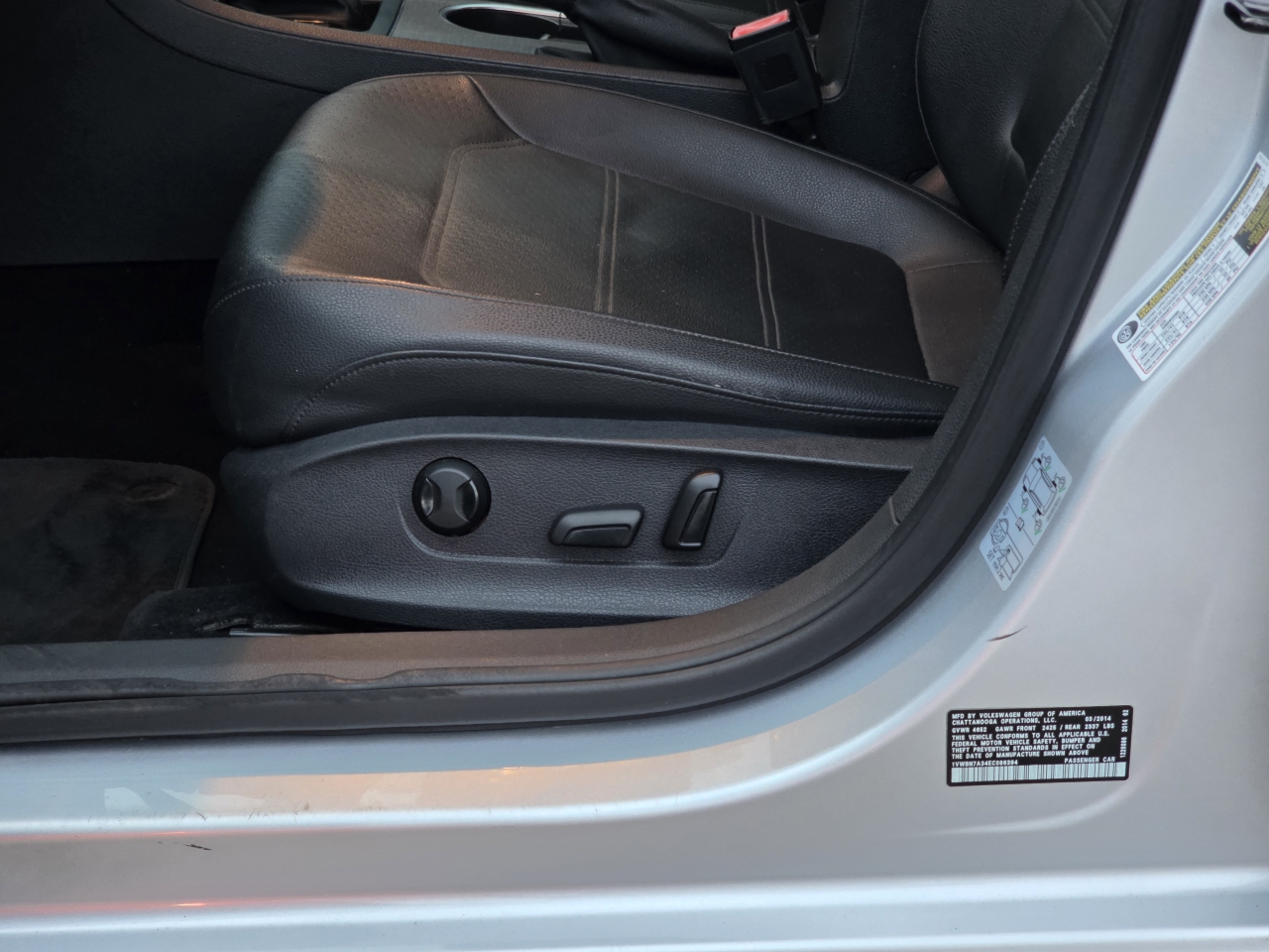 Volkswagen Passat 2.0L TDI SE AT 2014