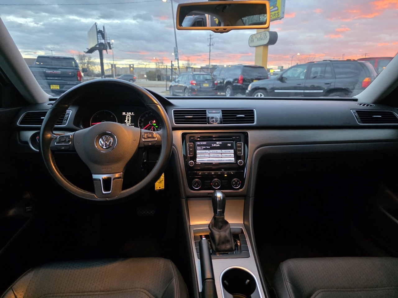 Volkswagen Passat 2.0L TDI SE AT 2014