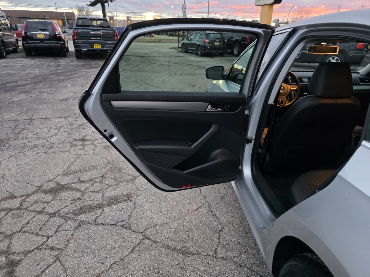 Volkswagen Passat 2.0L TDI SE AT 2014