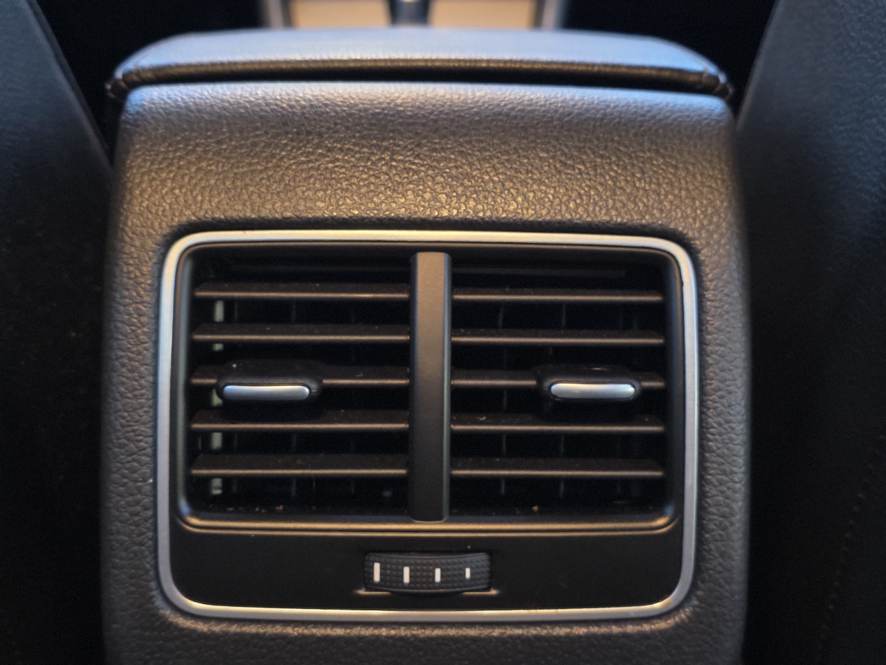 Volkswagen Passat 2.0L TDI SE AT 2014