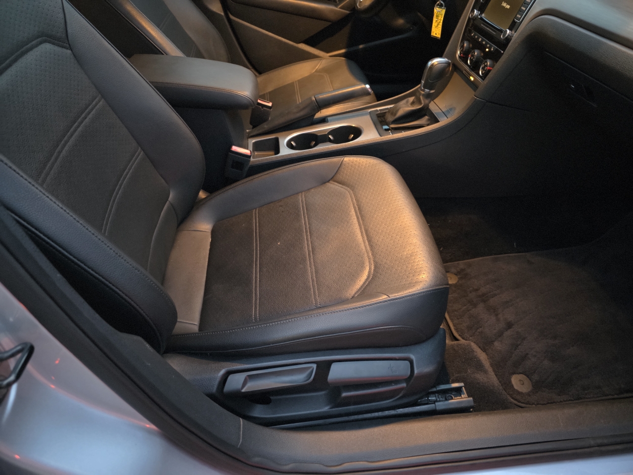 Volkswagen Passat 2.0L TDI SE AT 2014