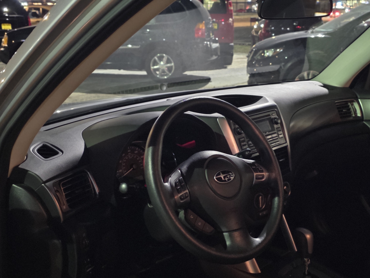 Subaru Forester 2.5X Premium 2012