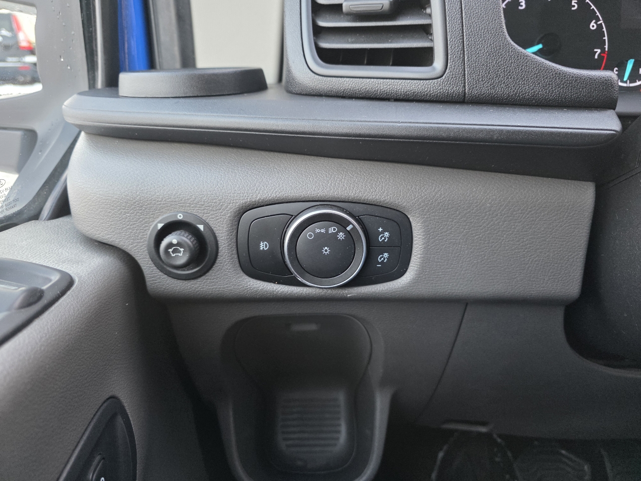 Ford Transit 250 Van Low Roof w/Sliding Pass. 130-in. WB 2020