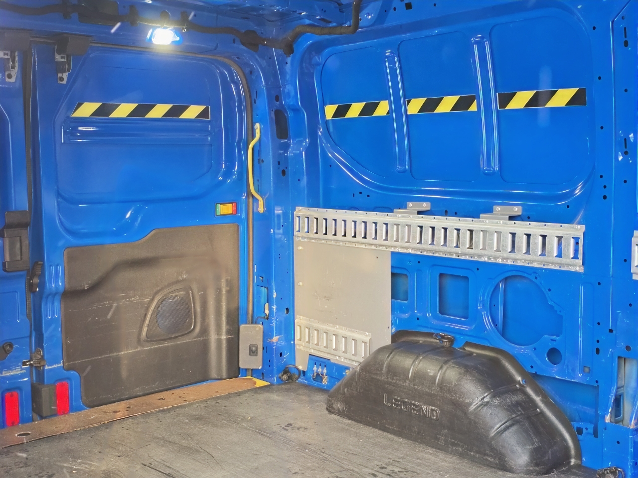 Ford Transit 250 Van Low Roof w/Sliding Pass. 130-in. WB 2020