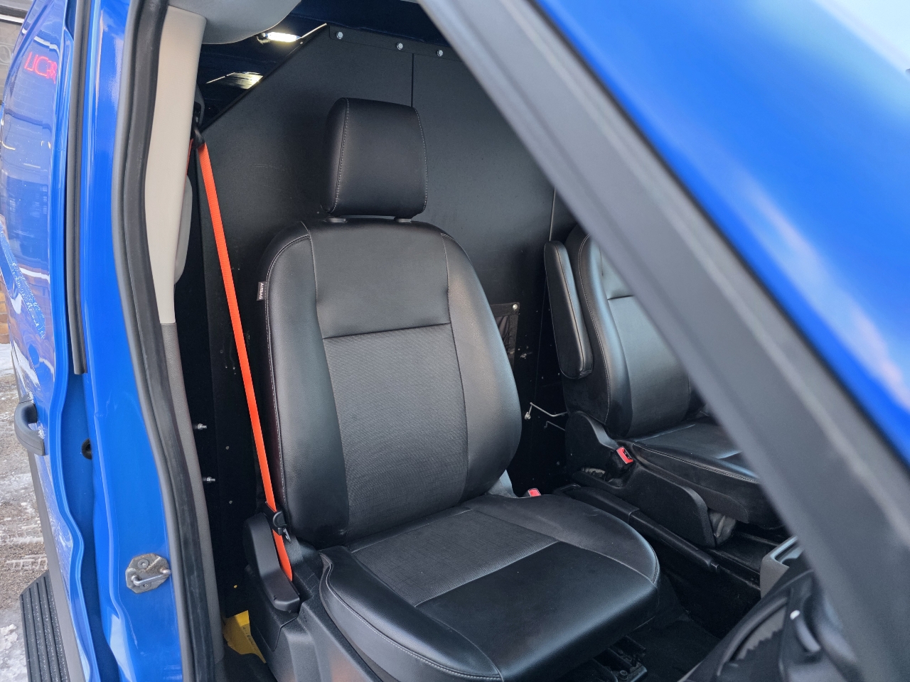 Ford Transit 250 Van Low Roof w/Sliding Pass. 130-in. WB 2020