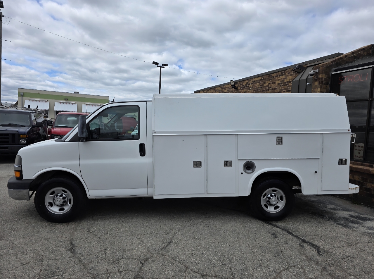 Chevrolet Express G3500 139" 2016