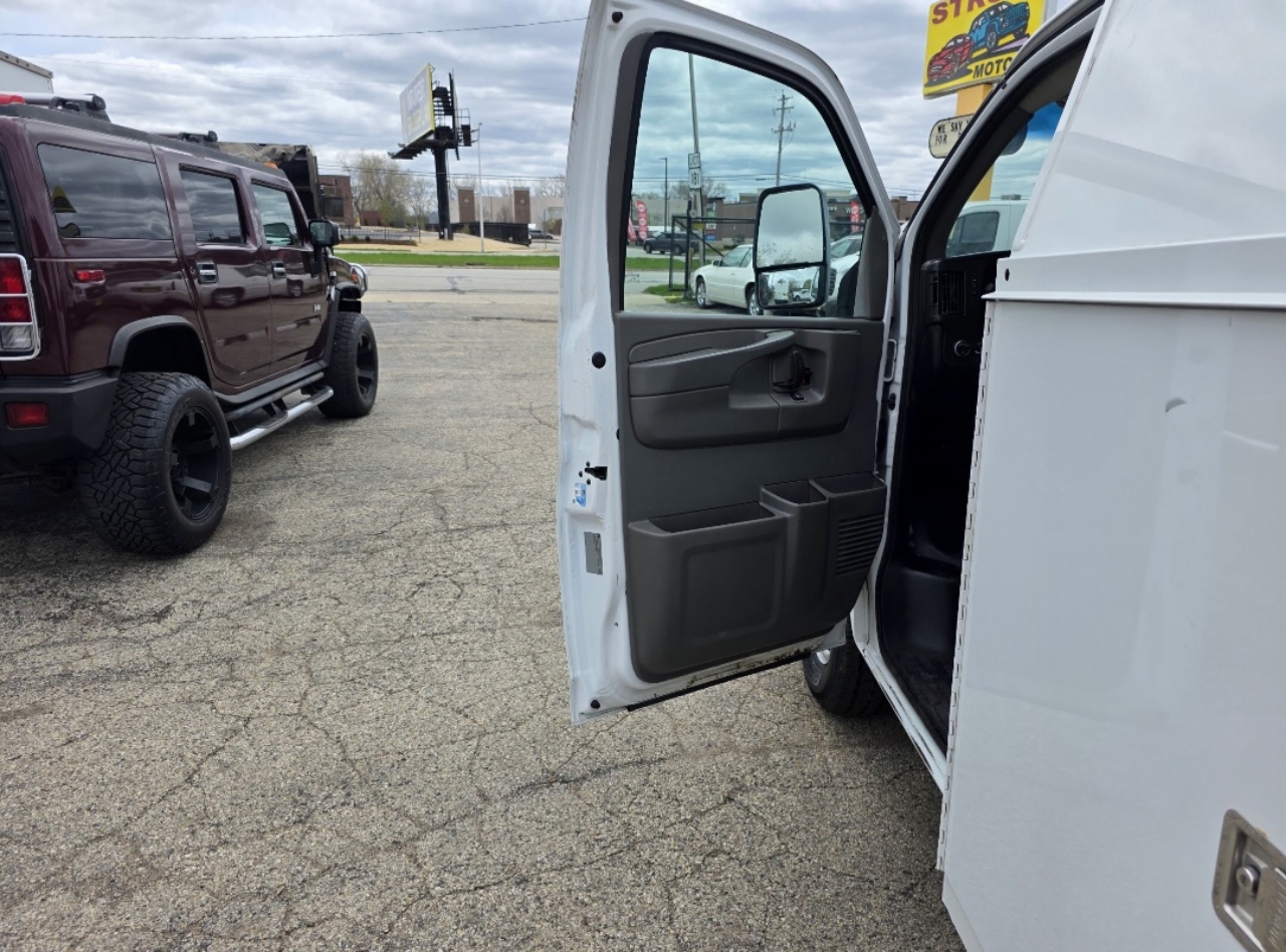 Chevrolet Express G3500 139" 2016