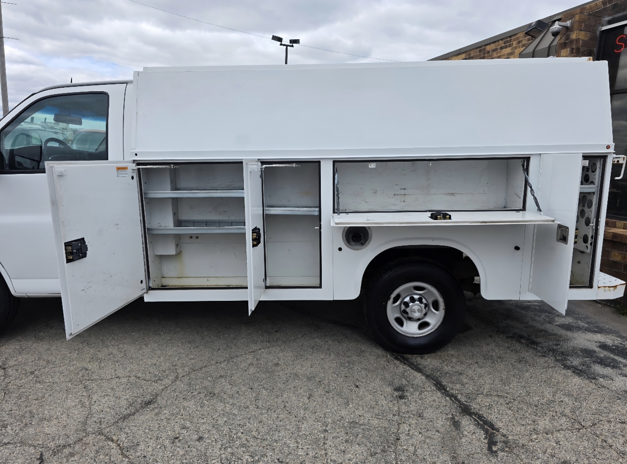 Chevrolet Express G3500 139" 2016