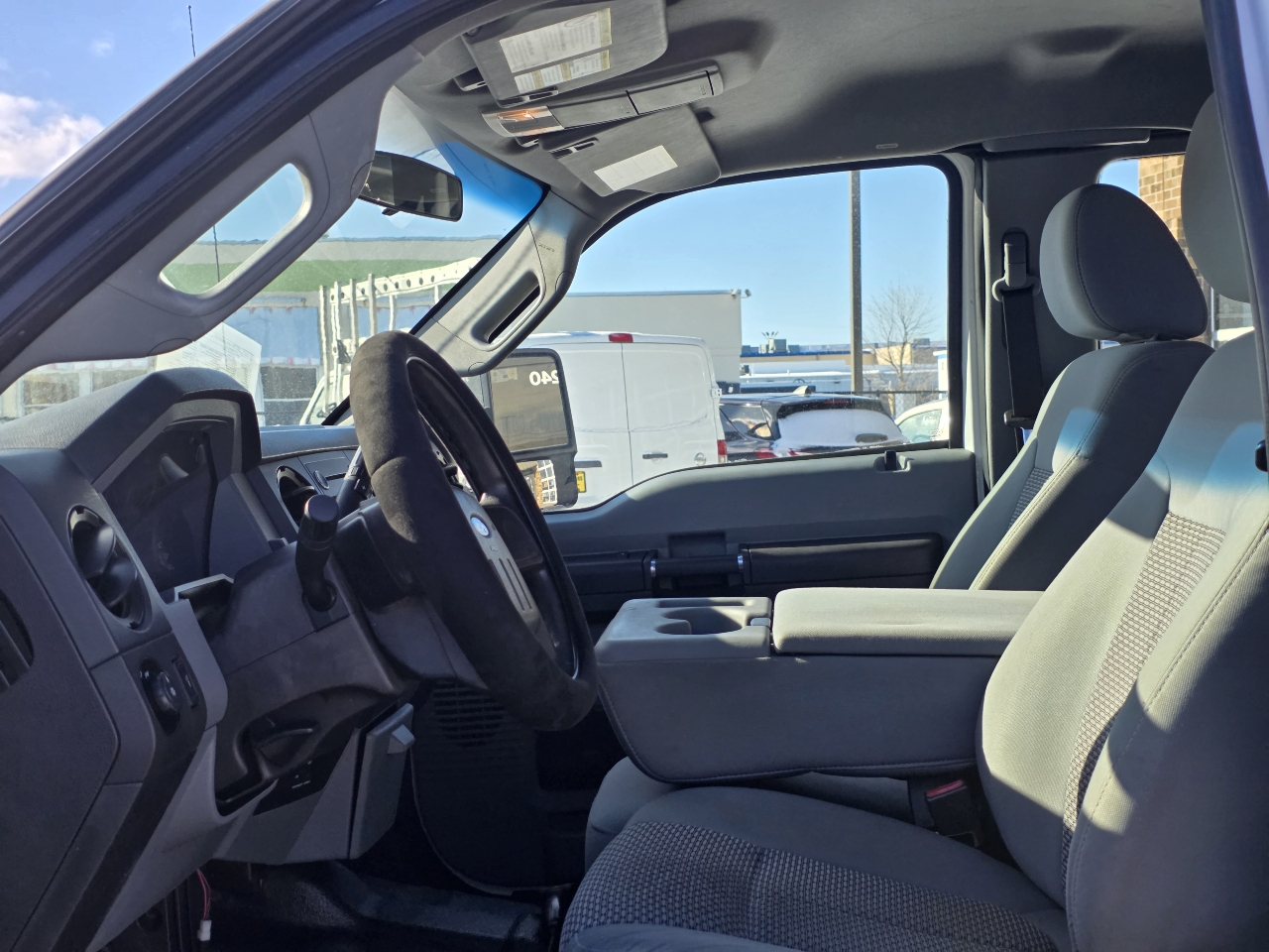 Ford F-250 SD XL SuperCab 4WD 2015