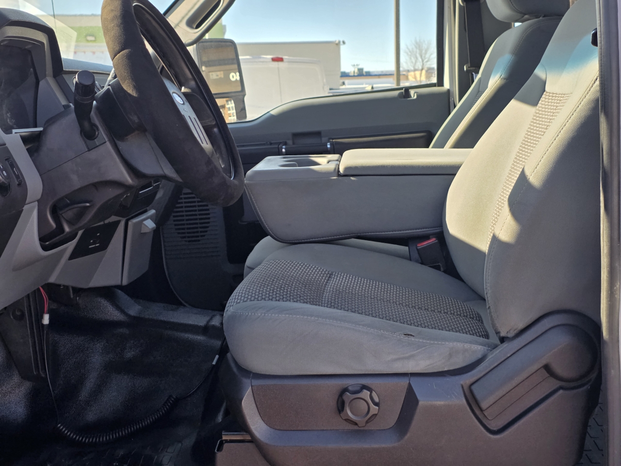 Ford F-250 SD XL SuperCab 4WD 2015