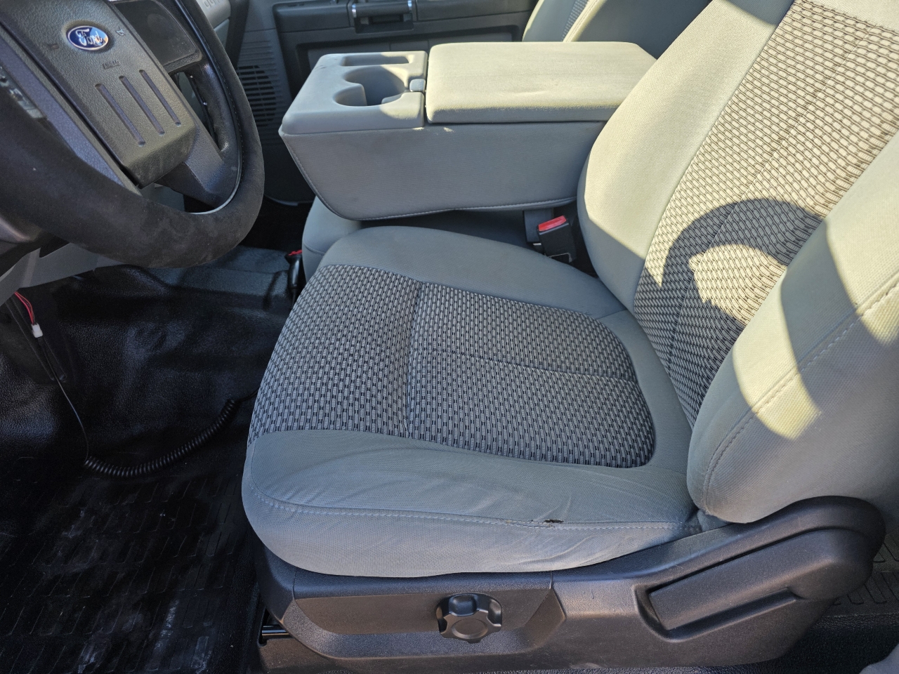 Ford F-250 SD XL SuperCab 4WD 2015