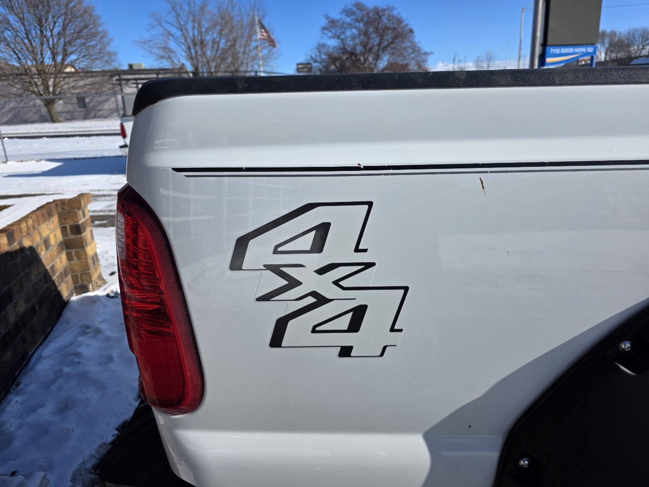 Ford F-250 SD XL SuperCab 4WD 2015