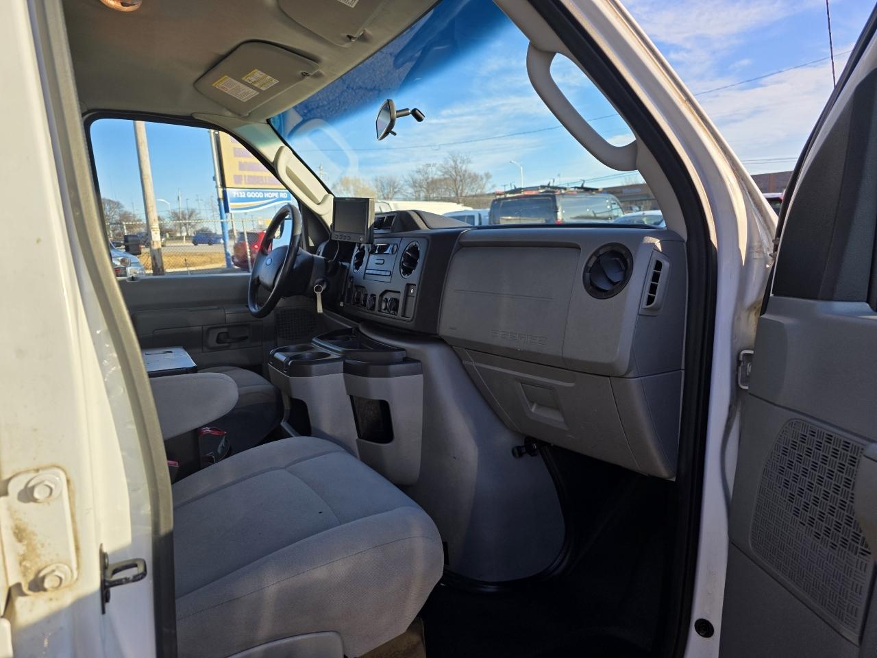 Ford Econoline E-150 2013