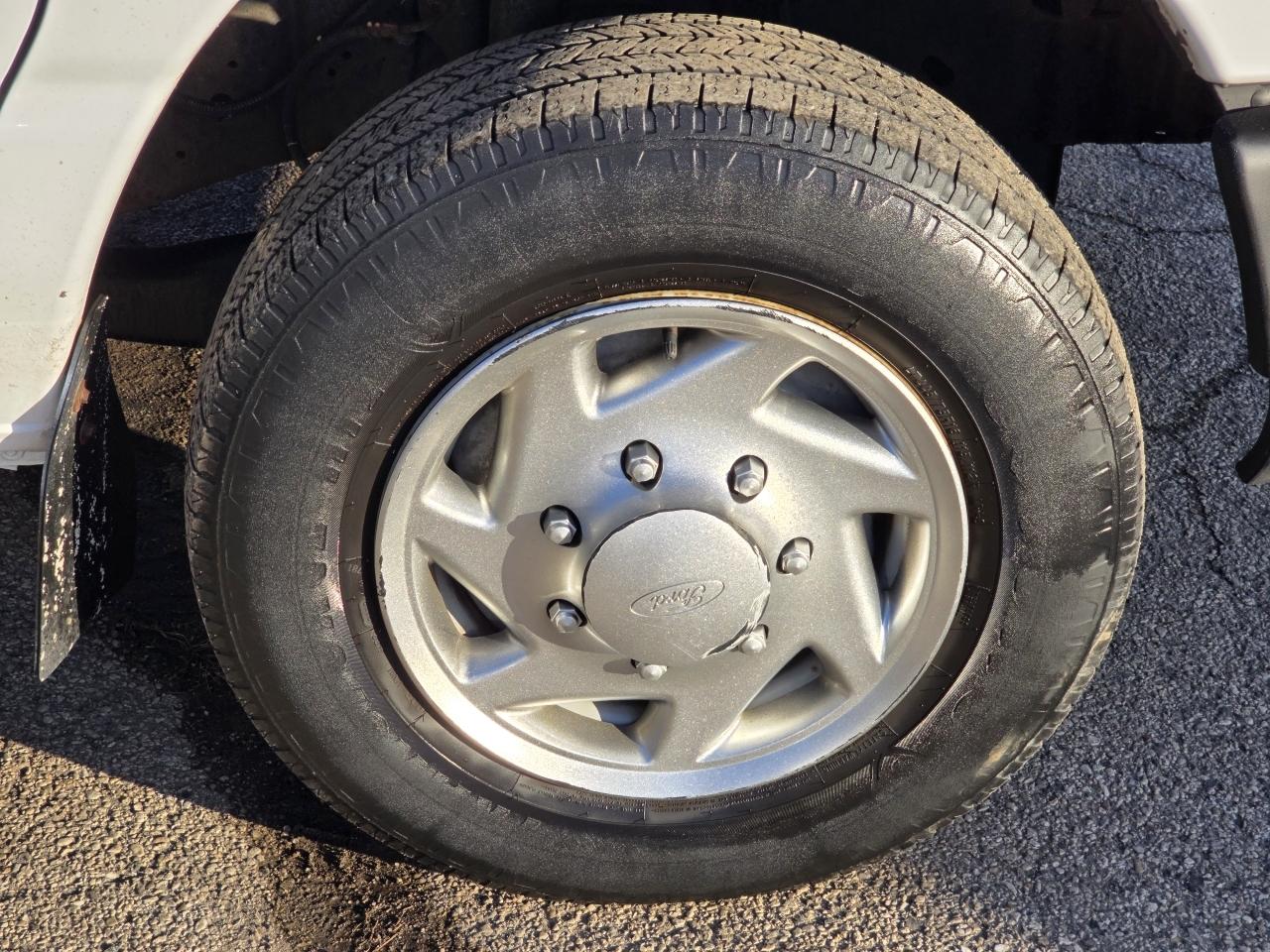 Ford Econoline E-150 2013