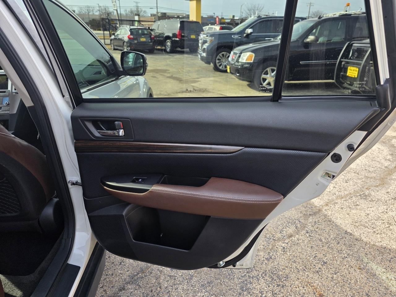 Subaru Outback 2.5i Limited 2014