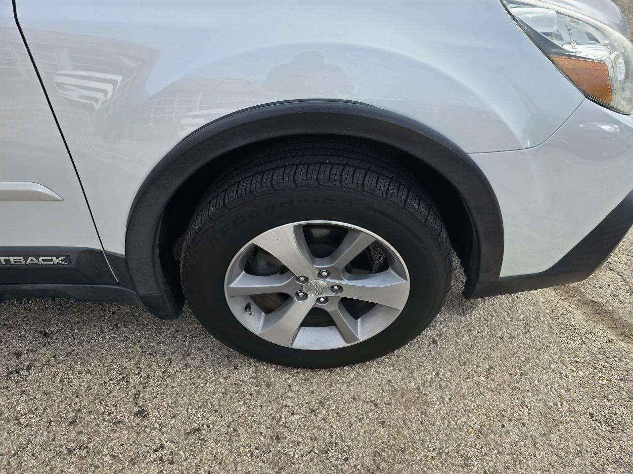 Subaru Outback 2.5i Limited 2014