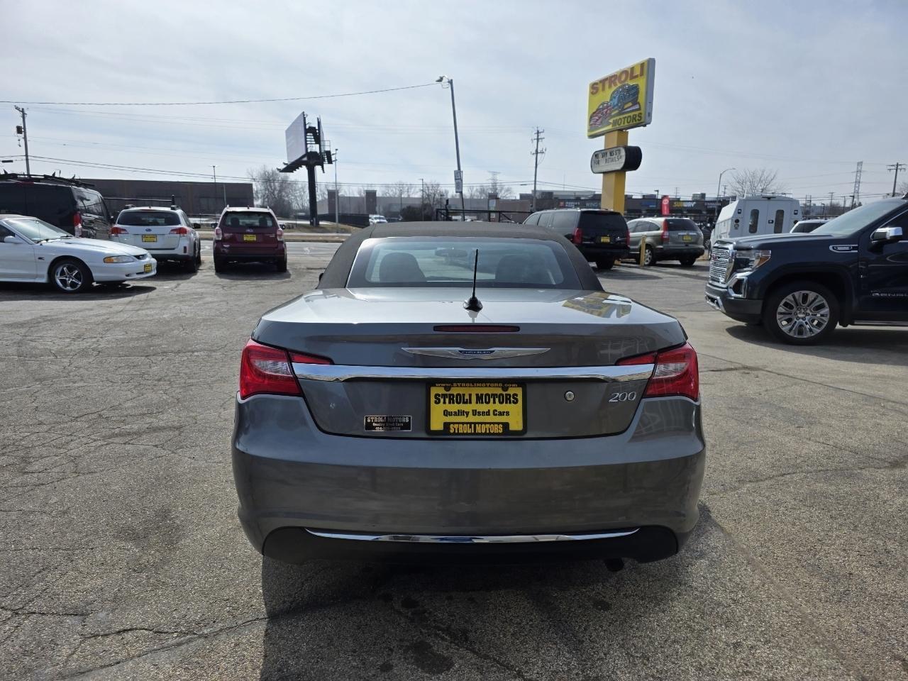 Chrysler 200 Touring Convertible 2012