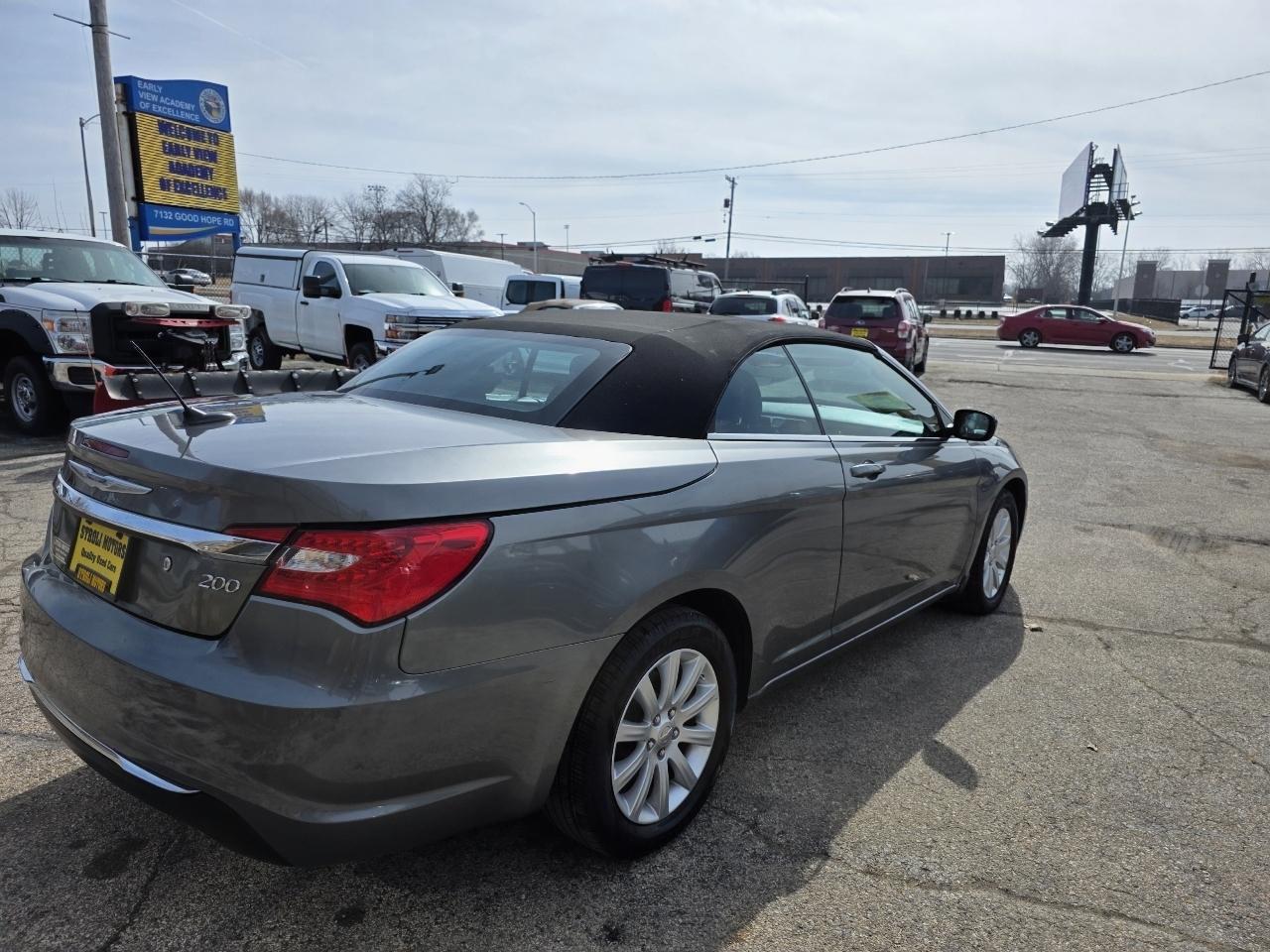 Chrysler 200 Touring Convertible 2012