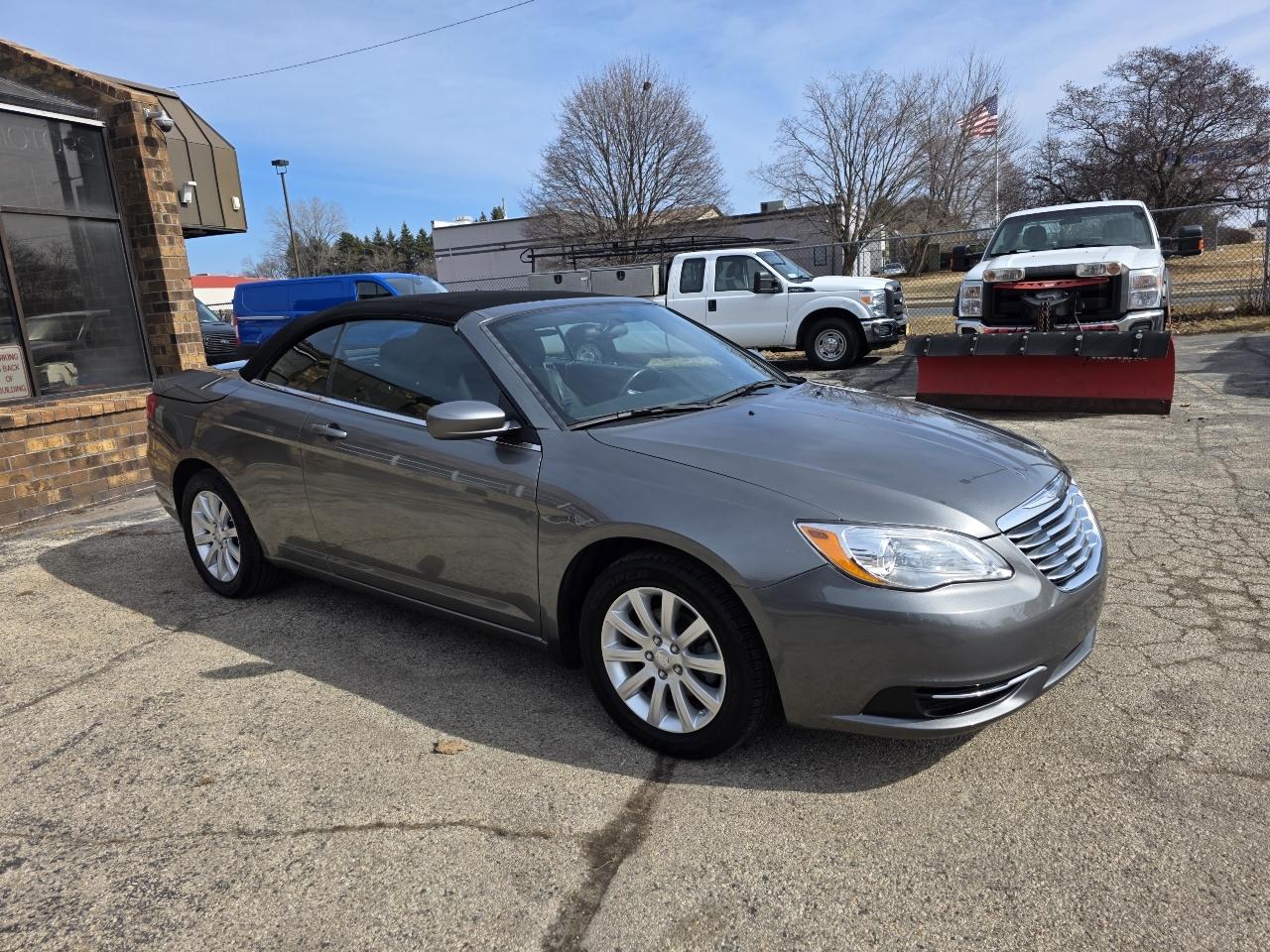 Chrysler 200 Touring Convertible 2012