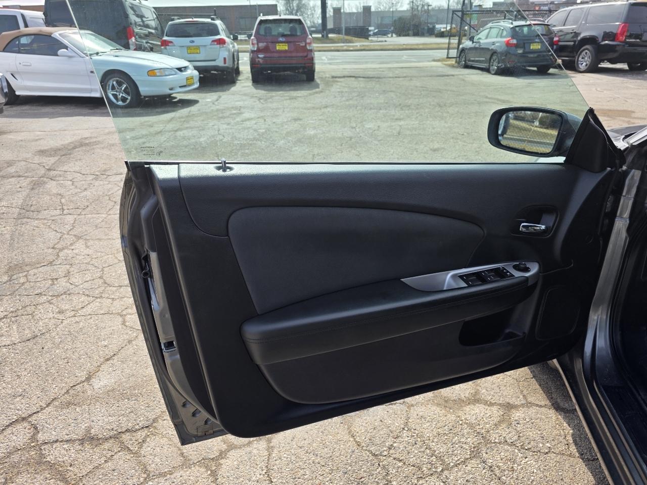 Chrysler 200 Touring Convertible 2012