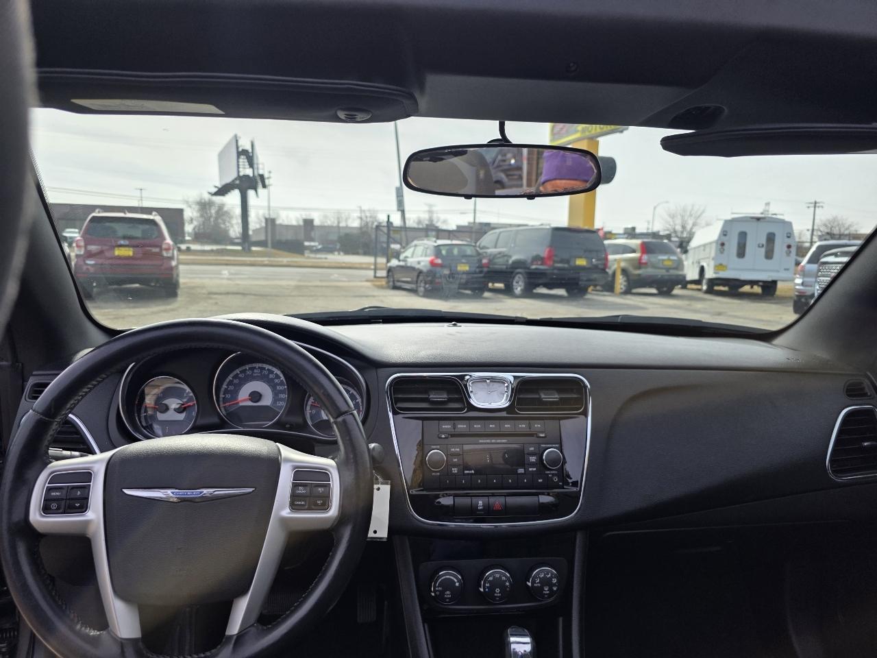 Chrysler 200 Touring Convertible 2012