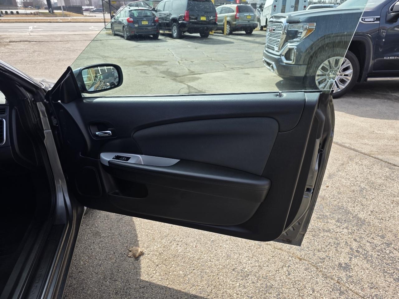 Chrysler 200 Touring Convertible 2012