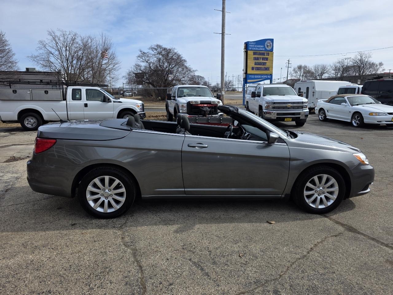 Chrysler 200 Touring Convertible 2012