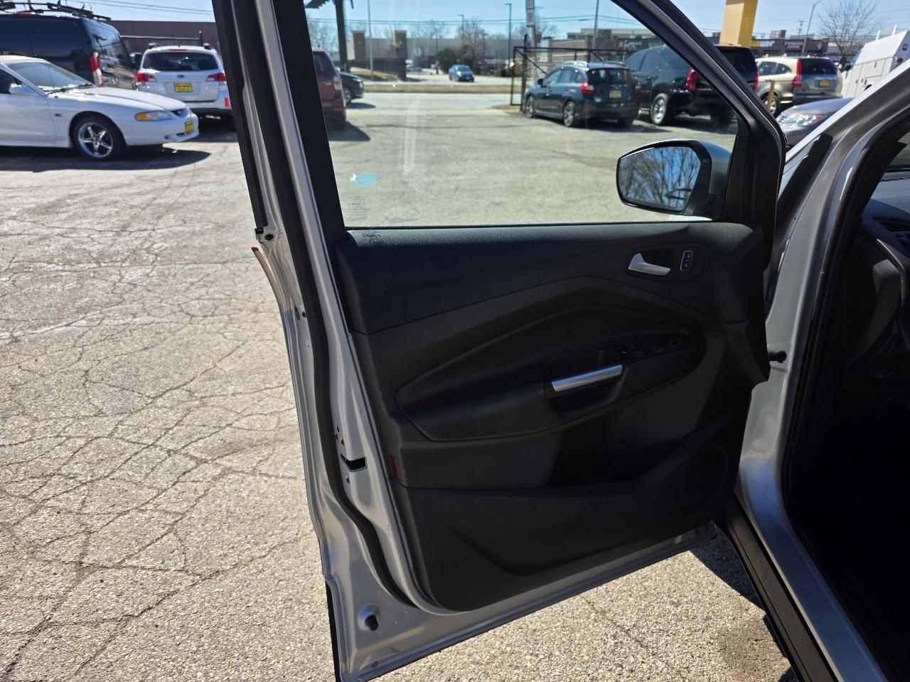 Ford Escape SE FWD 2017