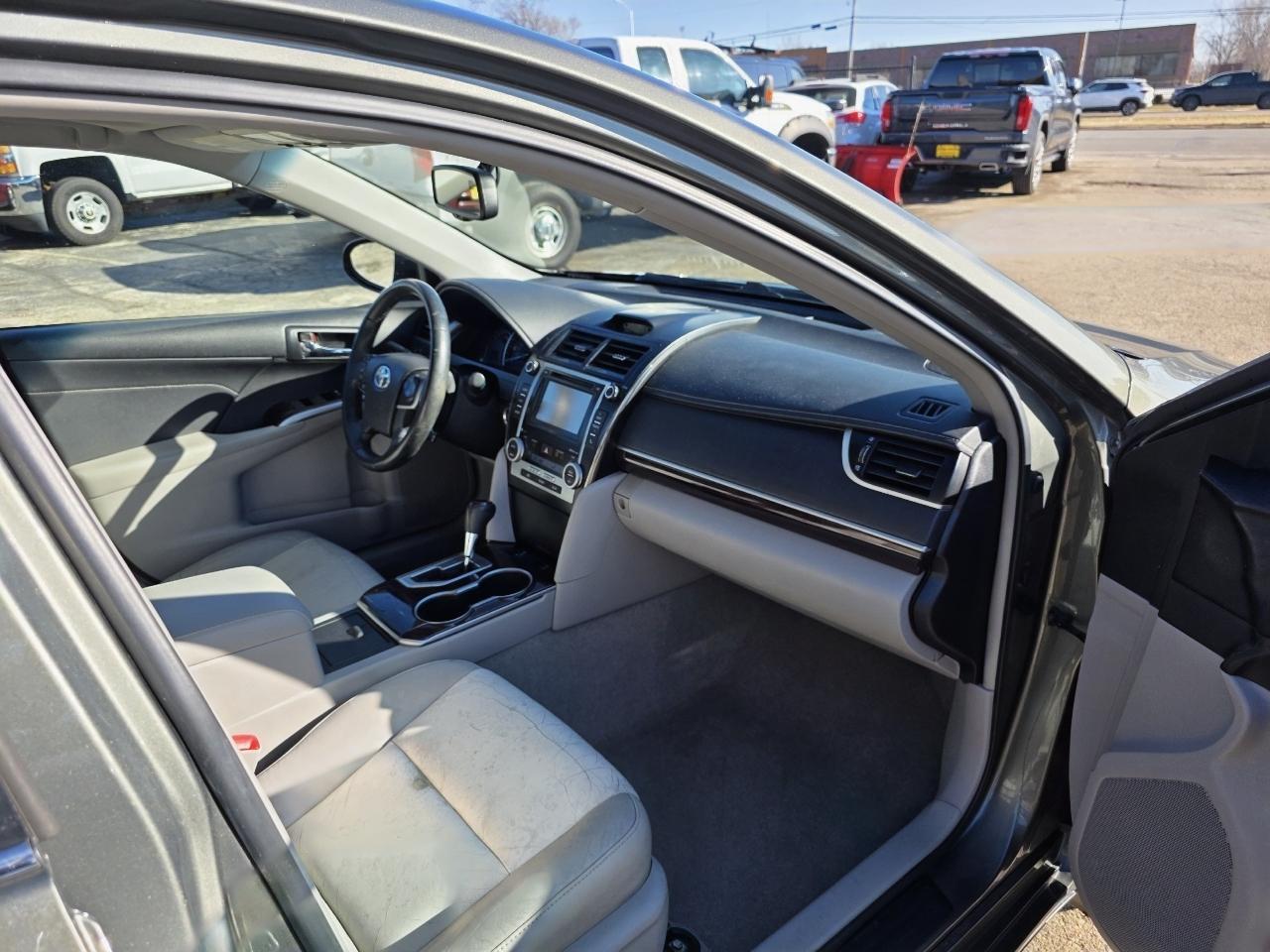 Toyota Camry XLE 2014