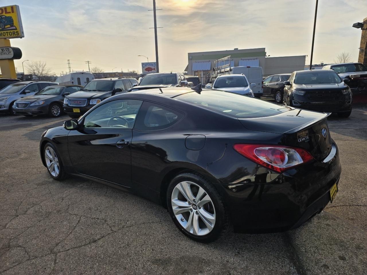 Hyundai Genesis Coupe 3.8 Grand Touring Auto 2011