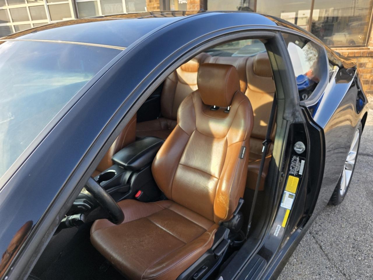 Hyundai Genesis Coupe 3.8 Grand Touring Auto 2011