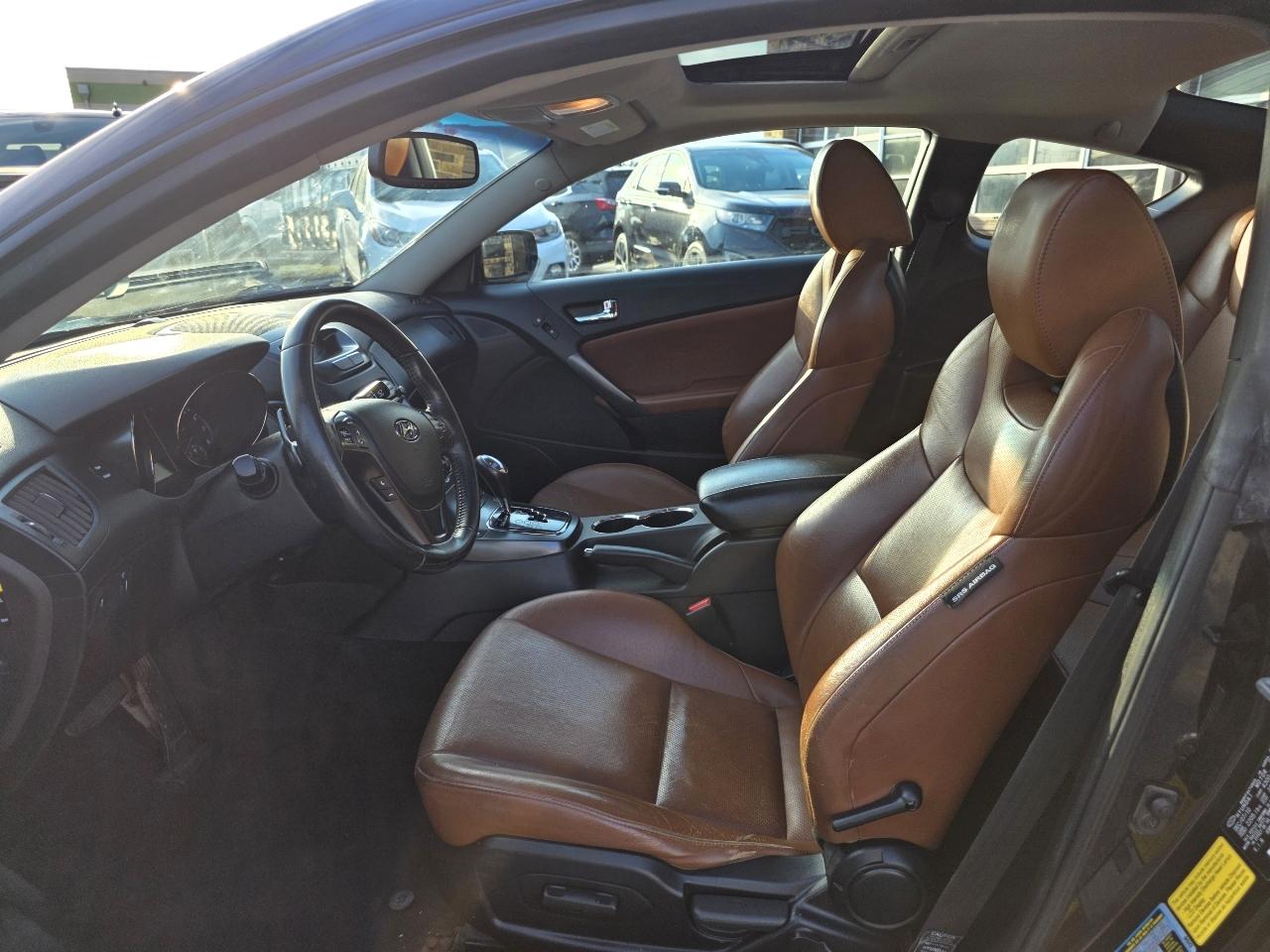 Hyundai Genesis Coupe 3.8 Grand Touring Auto 2011